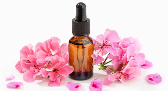 Pictured are geranium flowers with essential oil.  You may need to ensure the essential oil you get is produced from rose geranium (Pelargonium graveolens).